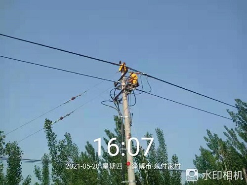 2021年5月20—21日淄博高青1OkV線路遷改！帶電拆、打火現(xiàn)場(chǎng)。